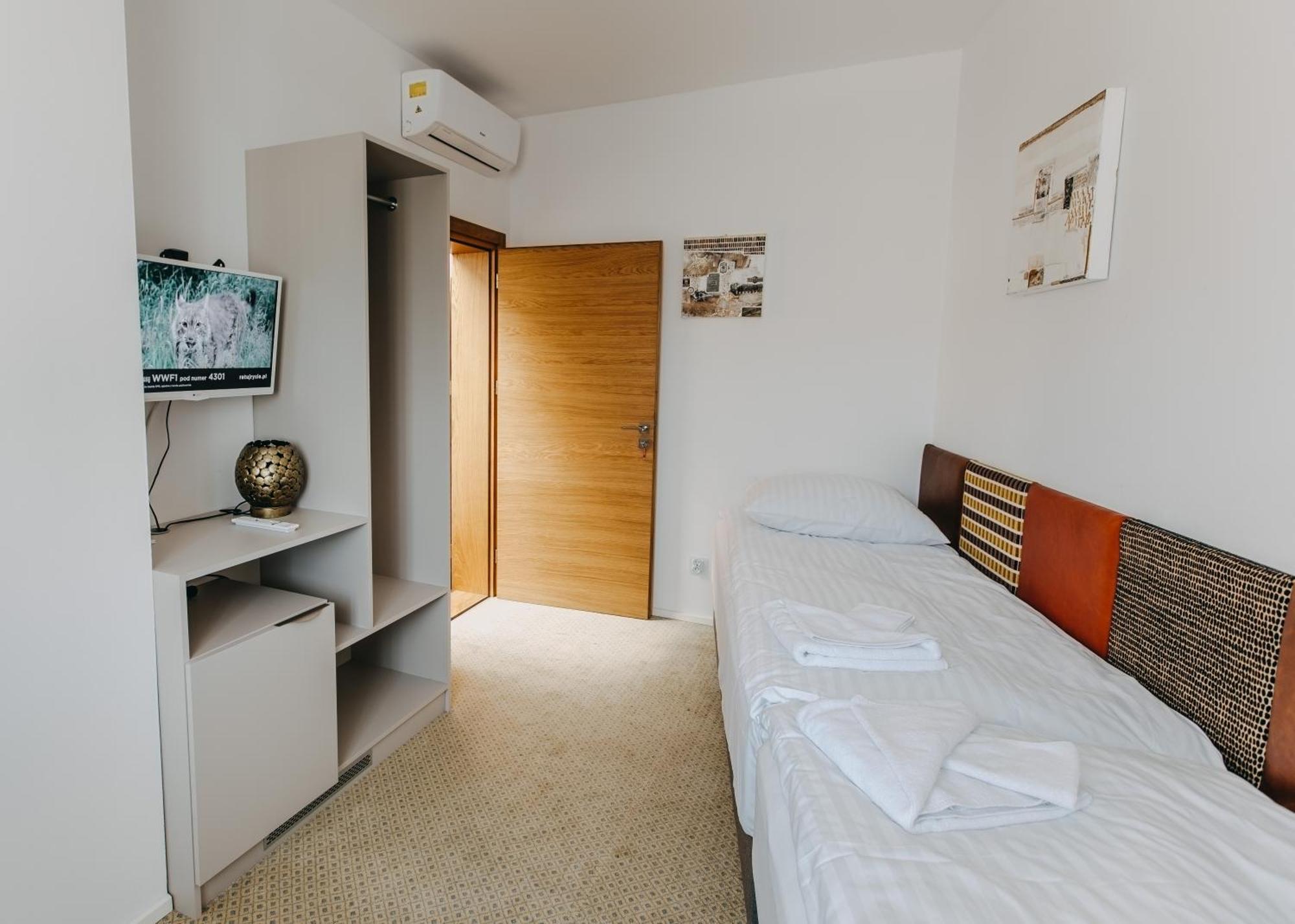 Jasło Salon Win Wine Bar & Apartments المظهر الخارجي الصورة